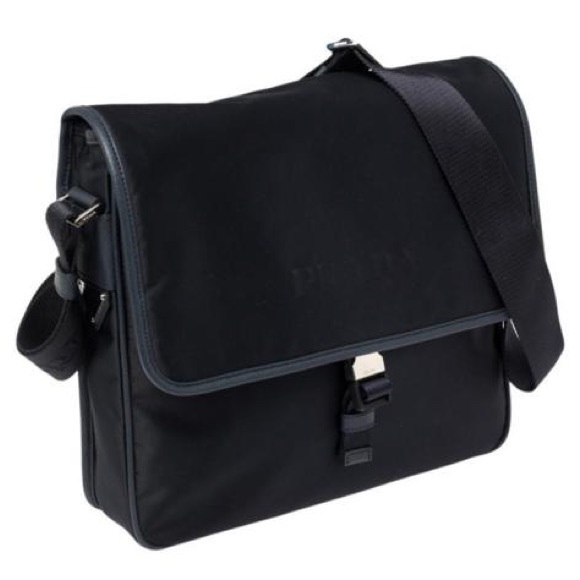 Prada navy blue tessuto nylon and saffiano leather messenger bag - Picture 1 of 13